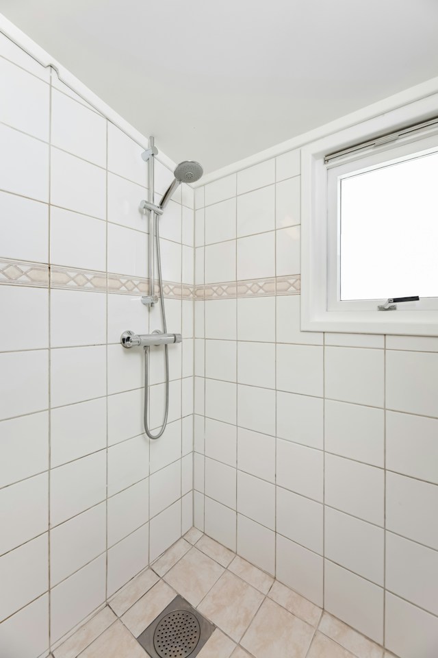 Shower Wall & Floor Tiling