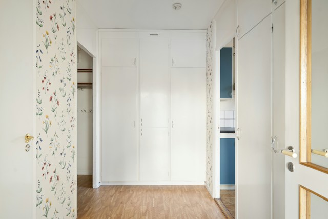Hallway Wallpaper Installation